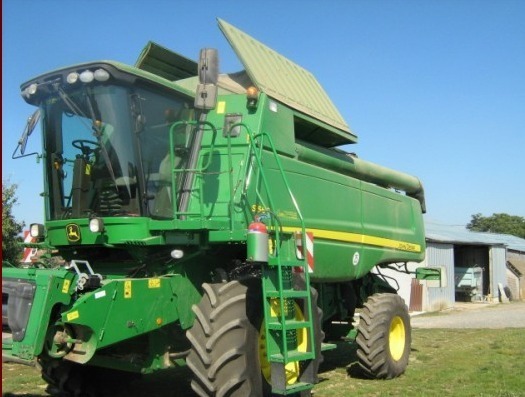 Moissonneuse batteuse : John Deere S 560